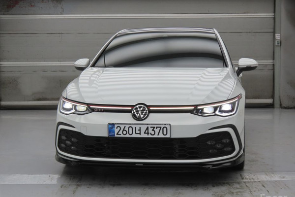 2024 Volkswagen Golf с пробегом 17 500 км