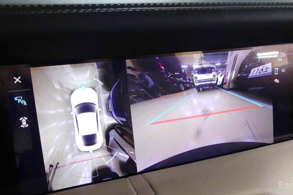 2023 Porsche Taycan с пробегом 38 000 км