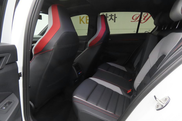 2024 Volkswagen Golf с пробегом 17 500 км