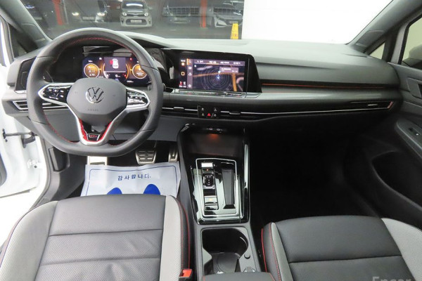 2024 Volkswagen Golf с пробегом 17 500 км