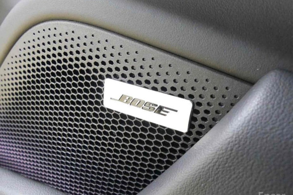 2023 Porsche Taycan с пробегом 38 000 км