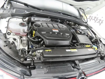2024 Volkswagen Golf с пробегом 17 500 км