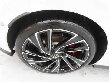 2024 Volkswagen Golf с пробегом 17 500 км