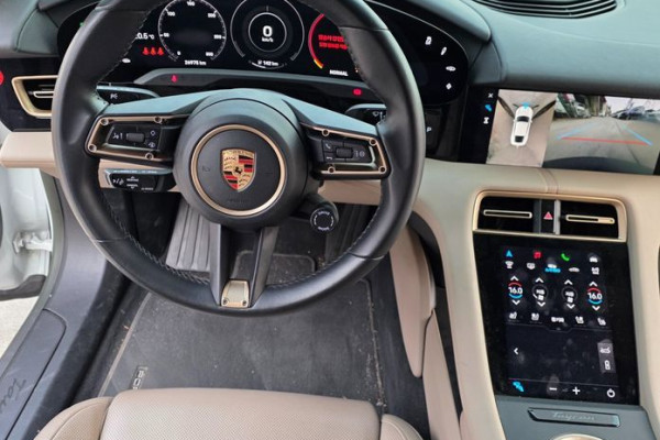 2023 Porsche Taycan с пробегом 26 975 км