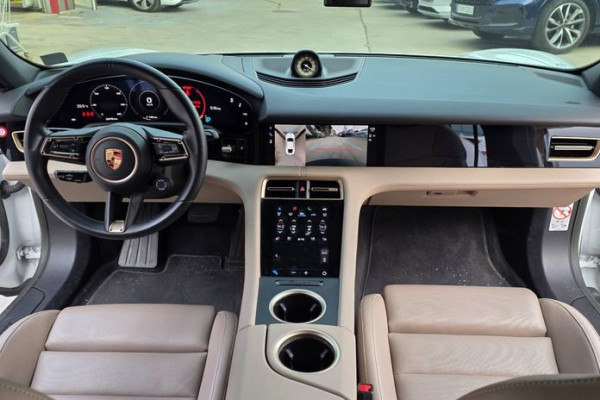 2023 Porsche Taycan с пробегом 26 975 км