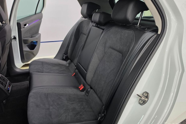 2025 Volkswagen Golf с пробегом 10 605 км