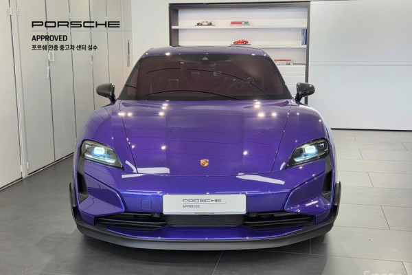 2025 Porsche Taycan с пробегом 384 км