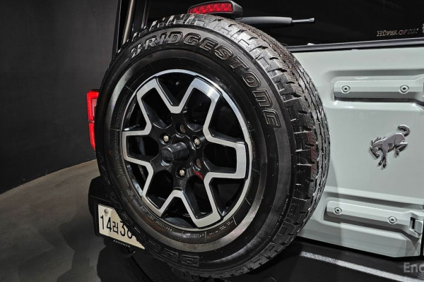 2023 Ford Bronco с пробегом 15 868 км