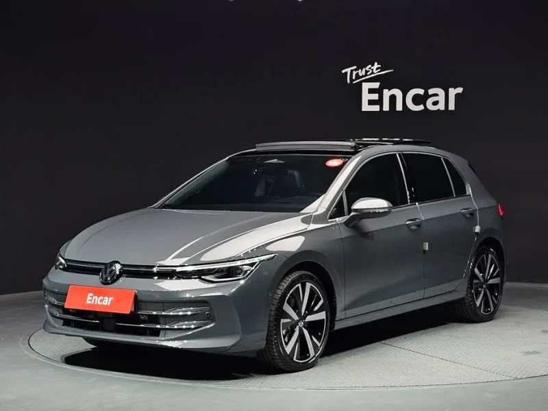 2025 Volkswagen Golf с пробегом 14 949 км