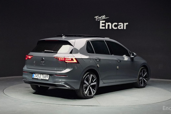 2025 Volkswagen Golf с пробегом 14 949 км