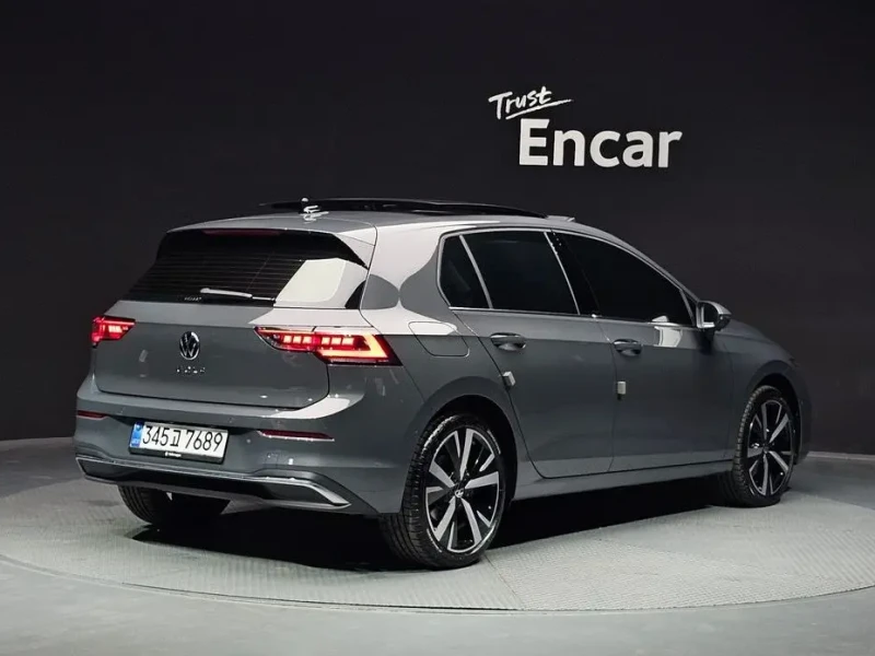 2025 Volkswagen Golf с пробегом 14 949 км