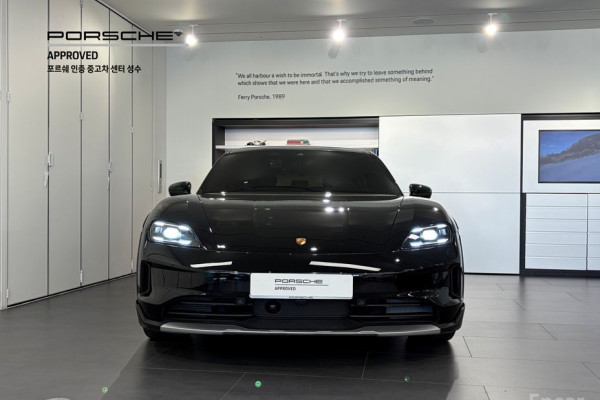 2025 Porsche Taycan с пробегом 8 185 км