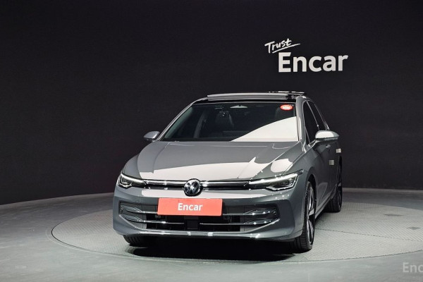 2025 Volkswagen Golf с пробегом 14 949 км