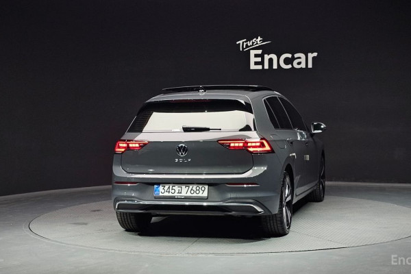 2025 Volkswagen Golf с пробегом 14 949 км