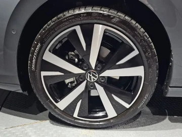 2025 Volkswagen Golf с пробегом 14 949 км
