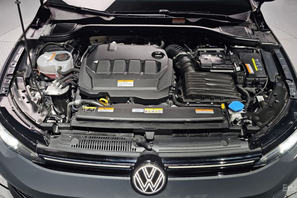 2025 Volkswagen Golf с пробегом 14 949 км