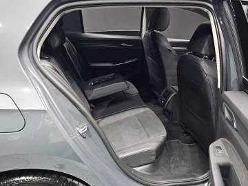 2025 Volkswagen Golf с пробегом 14 949 км