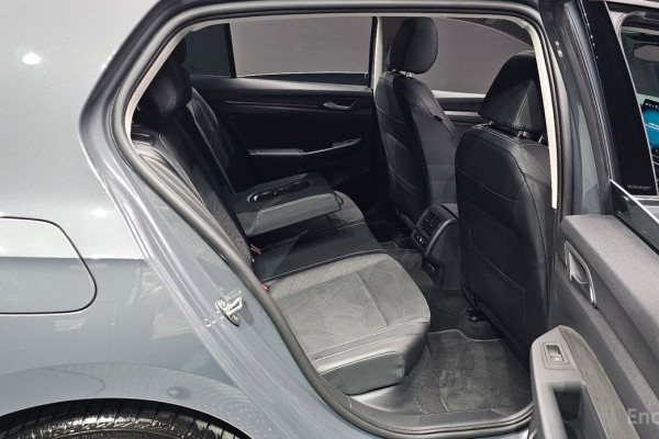 2025 Volkswagen Golf с пробегом 14 949 км