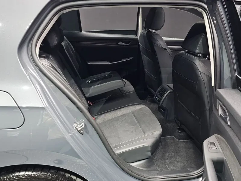 2025 Volkswagen Golf с пробегом 14 949 км