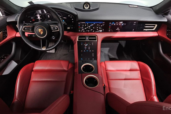 2023 Porsche Taycan с пробегом 27 029 км