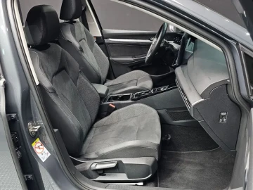 2025 Volkswagen Golf с пробегом 14 949 км