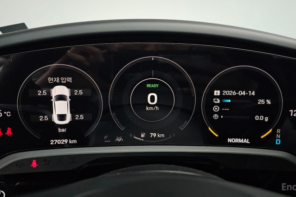 2023 Porsche Taycan с пробегом 27 029 км