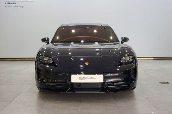 2024 Porsche Taycan с пробегом 19 100 км