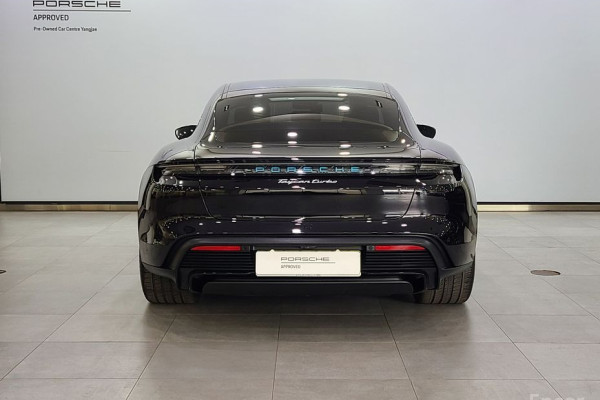 2024 Porsche Taycan с пробегом 19 100 км