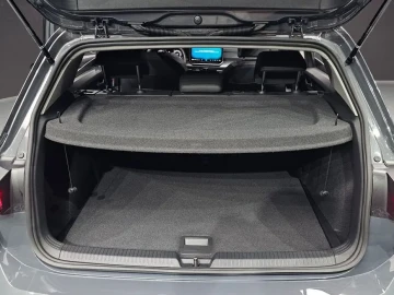 2025 Volkswagen Golf с пробегом 14 949 км