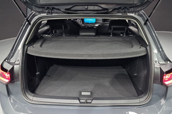 2025 Volkswagen Golf с пробегом 14 949 км