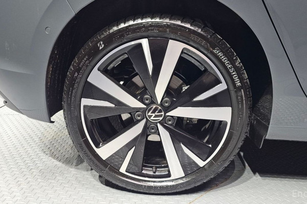 2025 Volkswagen Golf с пробегом 14 949 км