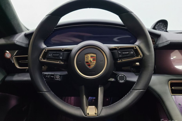 2024 Porsche Taycan с пробегом 19 100 км