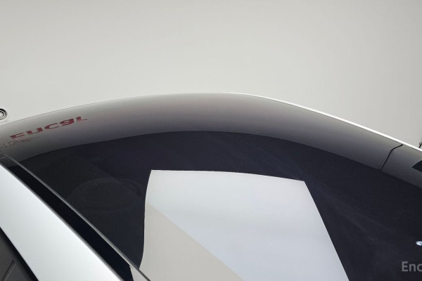 2023 Porsche Taycan с пробегом 27 029 км