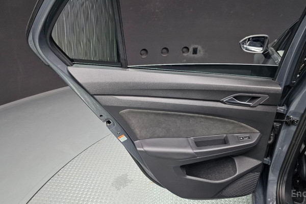 2025 Volkswagen Golf с пробегом 14 949 км