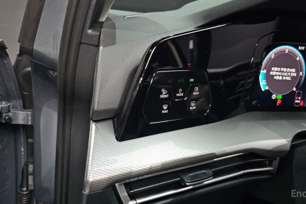 2025 Volkswagen Golf с пробегом 14 949 км