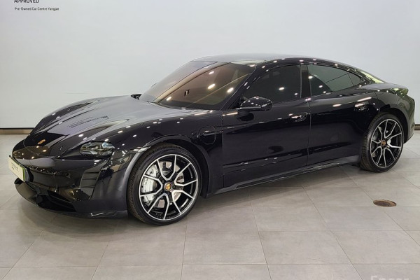 2024 Porsche Taycan с пробегом 19 100 км