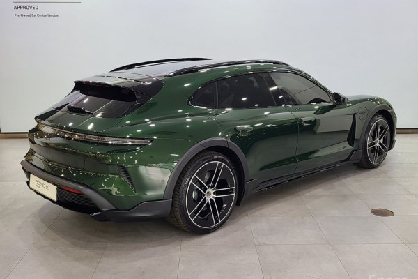 2025 Porsche Taycan с пробегом 2 612 км