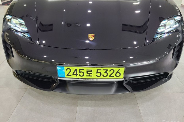 2024 Porsche Taycan с пробегом 19 100 км