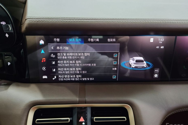 2025 Porsche Taycan с пробегом 2 612 км