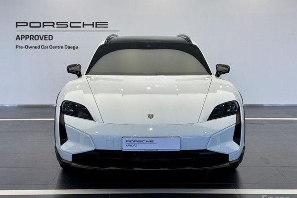 2025 Porsche Taycan с пробегом 3 103 км