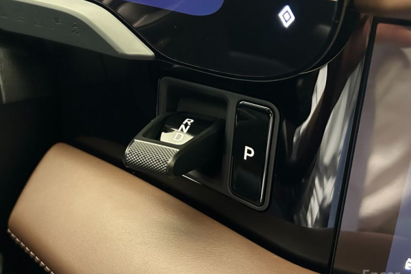 2025 Porsche Taycan с пробегом 3 103 км