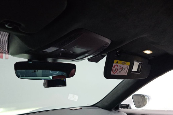 2023 Porsche Taycan с пробегом 27 029 км