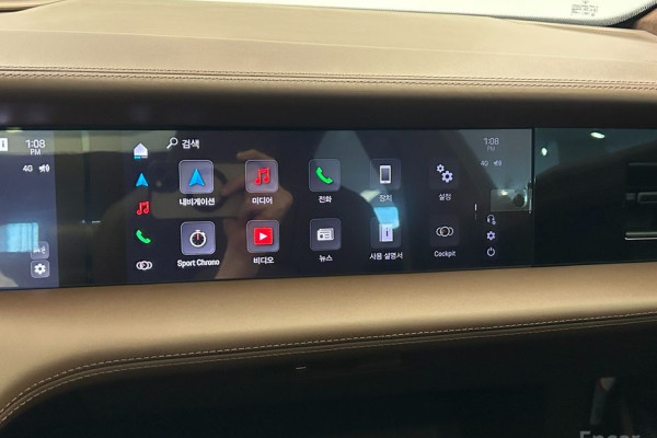 2025 Porsche Taycan с пробегом 3 103 км