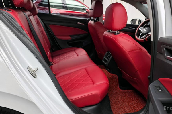 2022 Volkswagen Golf с пробегом 43 580 км