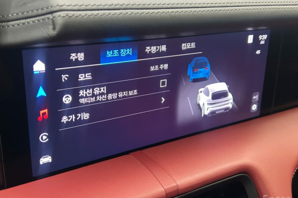 2025 Porsche Taycan с пробегом 1 800 км