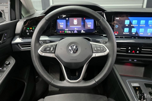 2022 Volkswagen Golf с пробегом 63 454 км