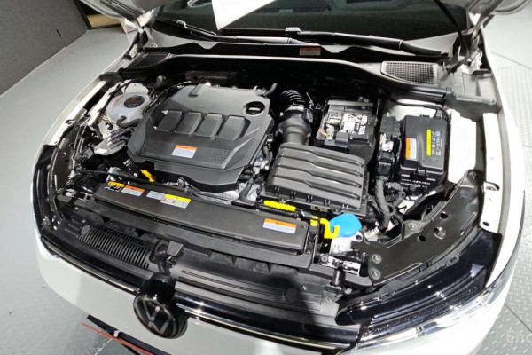 2024 Volkswagen Golf с пробегом 12 436 км