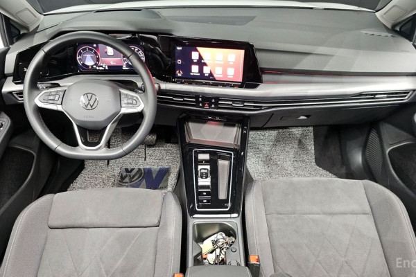 2024 Volkswagen Golf с пробегом 12 436 км
