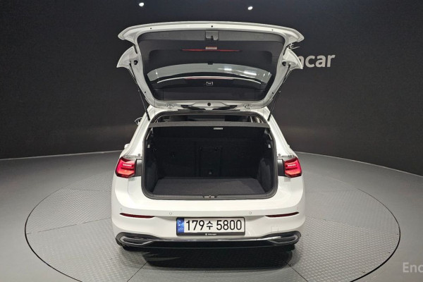 2024 Volkswagen Golf с пробегом 12 436 км