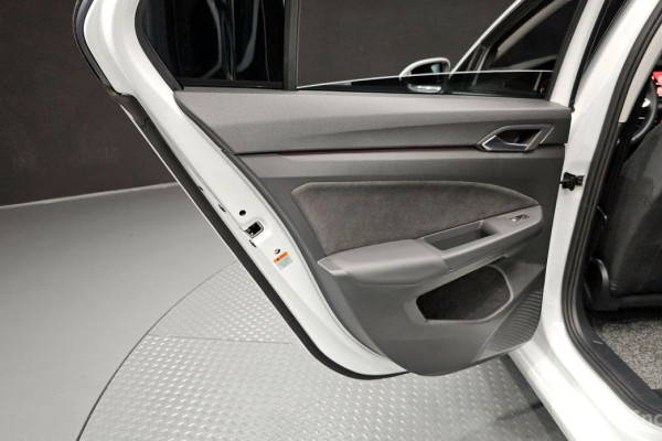 2024 Volkswagen Golf с пробегом 12 436 км